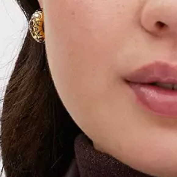 Women’s Coach Quilted Signature Chunky Hoop Earrings - Picture 3 of 6